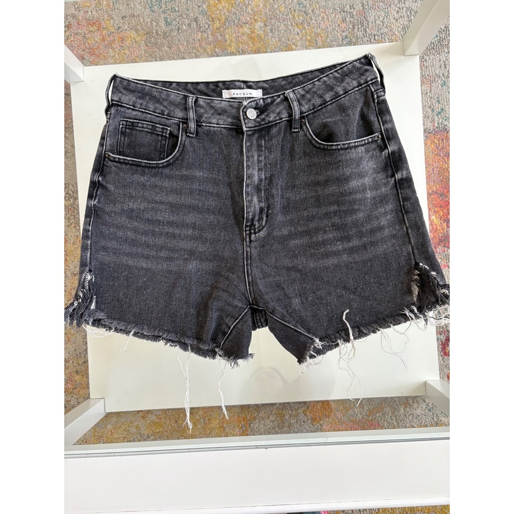 PacSun Womens Washed Black High Waisted Mom Jean Shorts Size 29 Frayed Hem